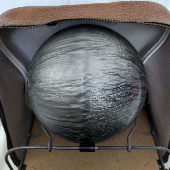 Columbia 300 White Dot 12.6 lbs Silver Swirl Bowling Ball & Talon Leather Case - Picture 8 of 15